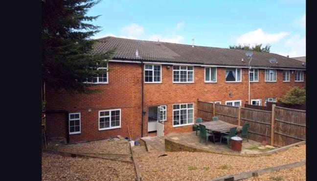 Last Room - Professional Modern House  Main Photo