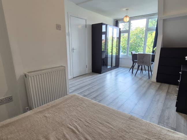 King size en-suite and double room Main Photo