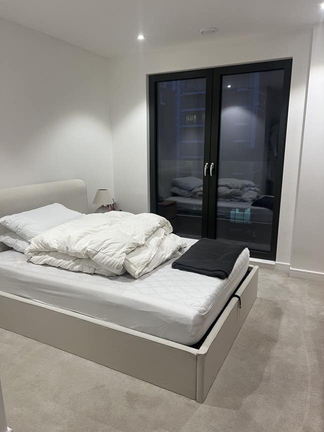Modern En-suite Room in Wandsworth  Main Photo