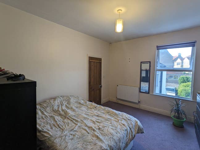 Small double in friendly house share Main Photo