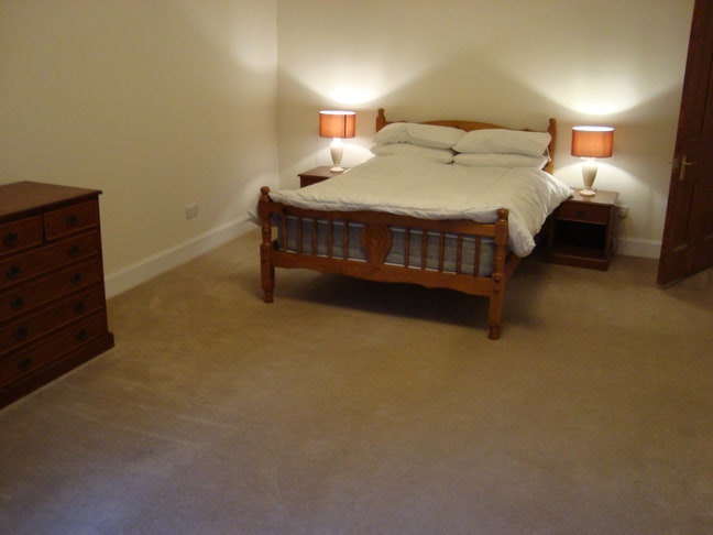 Room with private bathroom and living room Main Photo