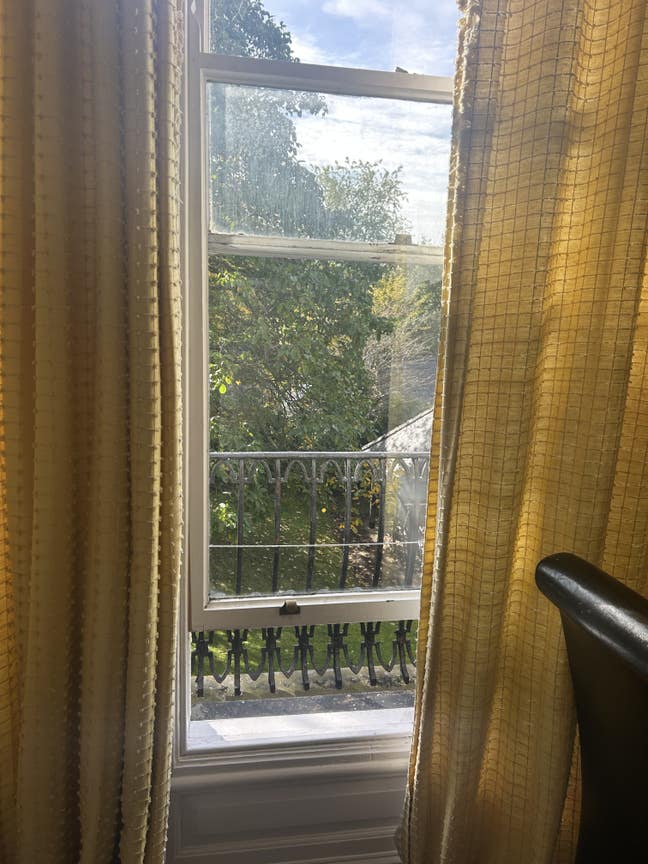 Large double: Own Balcony Main Photo