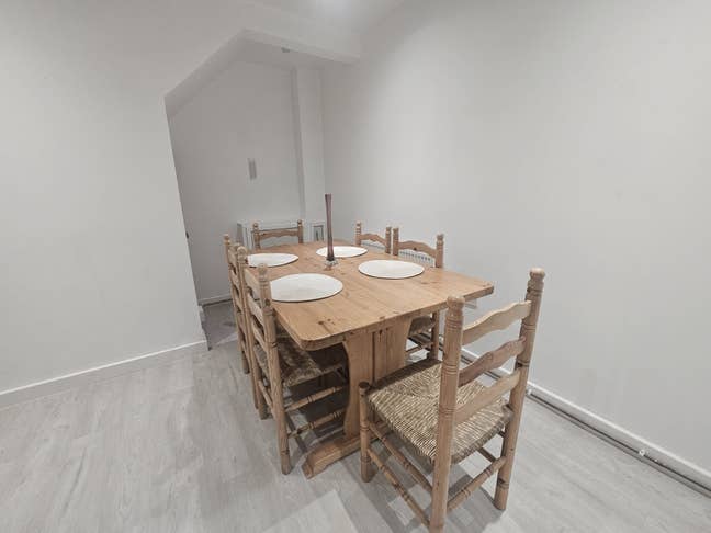 Three double bedroom in Heald Green near Airport  Main Photo