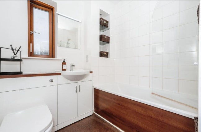 One Double Room  Main Photo