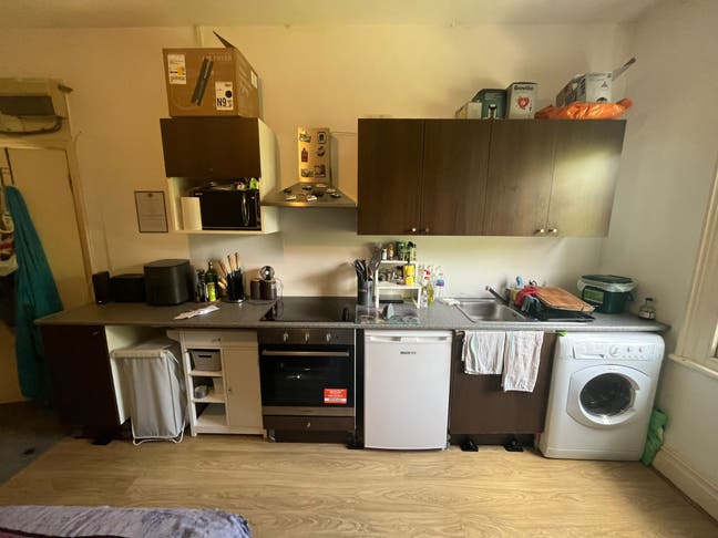 Spacious Studio Flat Near Central London Main Photo