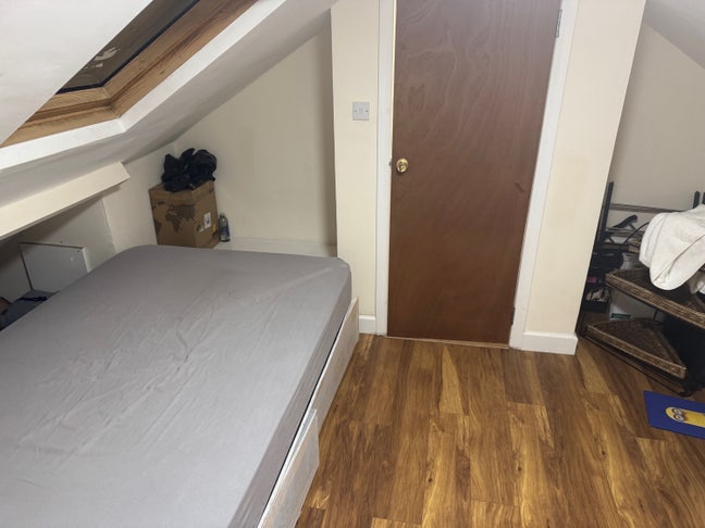 Single Room £450 with bills  Main Photo