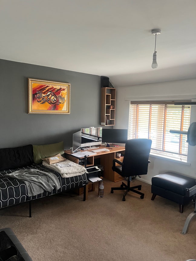 Huge Room + Private Extra Space  Main Photo