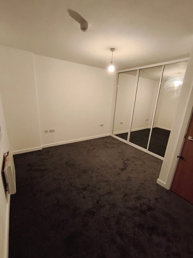 🏡 Modern 2-Bed Flat – IG2 – £2,000pcm  Main Photo