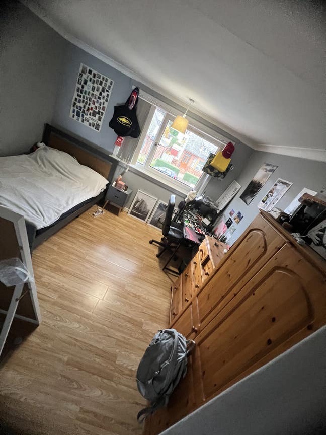 Double bed room to rent in Shawldns  Main Photo