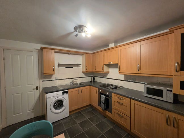 City centre flat for temporary stay / Relocation  Main Photo
