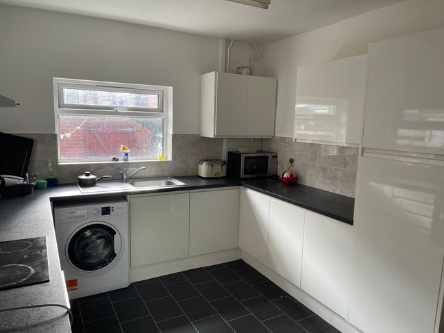 🔥 Room to Rent – Old Trafford / M32 (£600 All Bil Main Photo