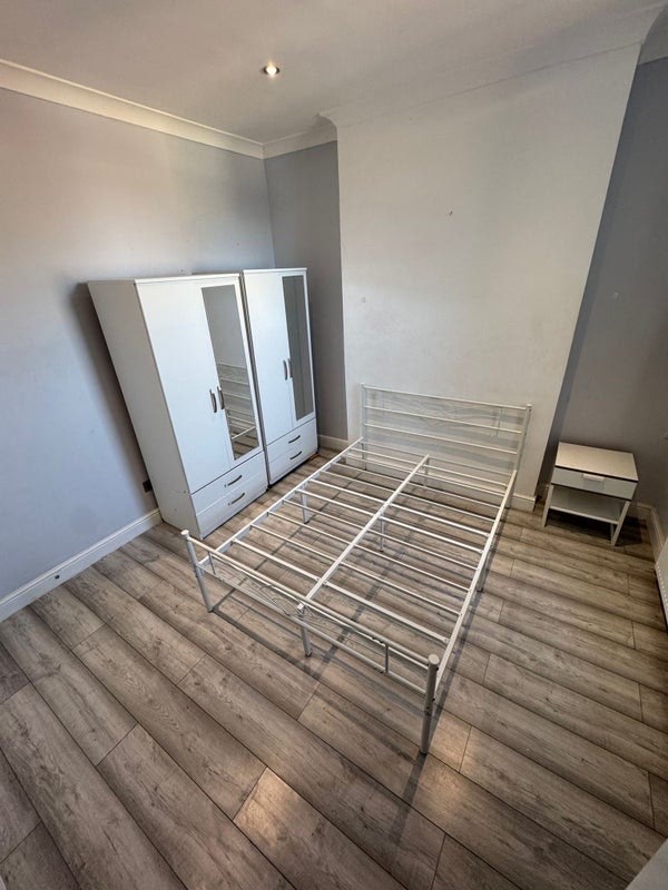 🛏️ Double Room to Let in- Lewisham  Main Photo