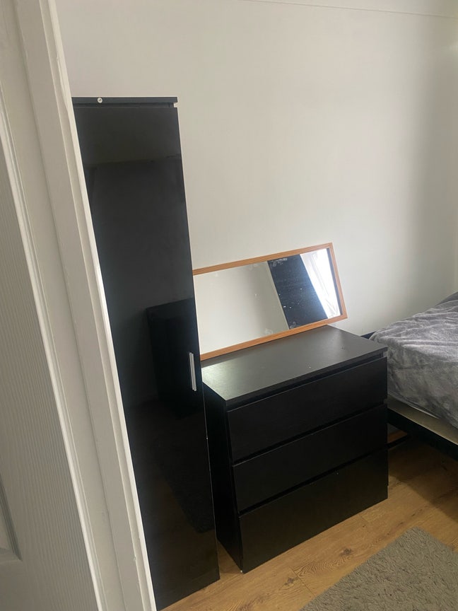 Single room available immediately  Main Photo