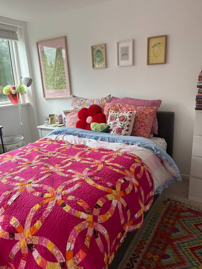 Spare Room in Croydon Main Photo