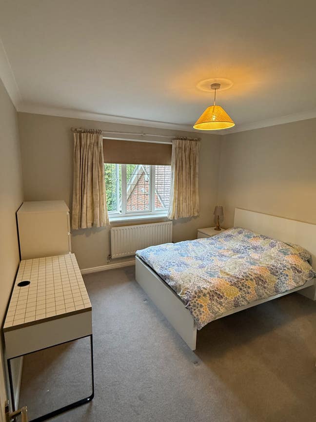 Double room in 5Bed House with private bathroom. Main Photo