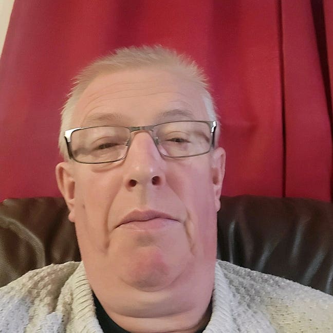 Professional worker Main Photo