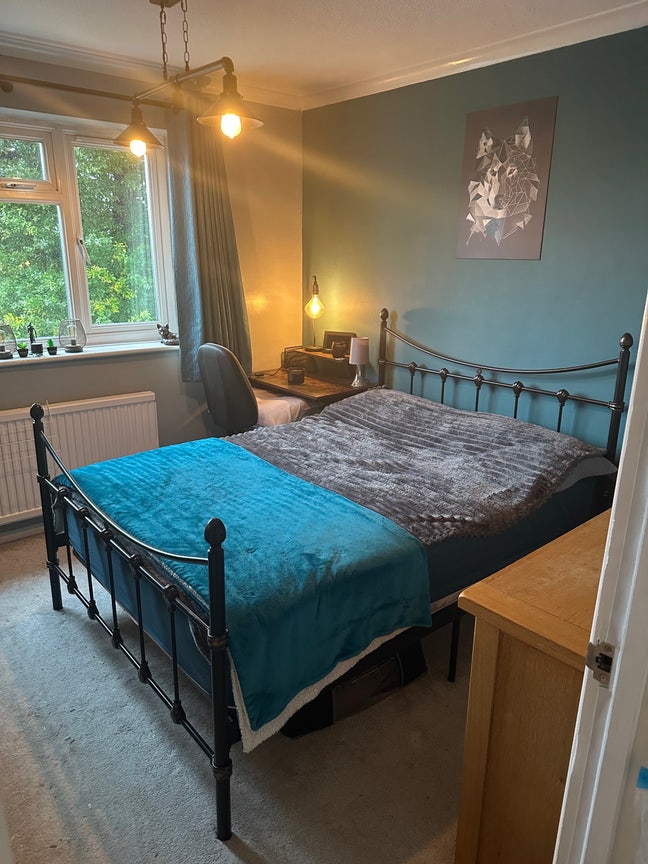 Double Room to Rent Main Photo