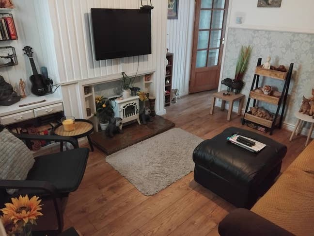 Spare room available  Main Photo