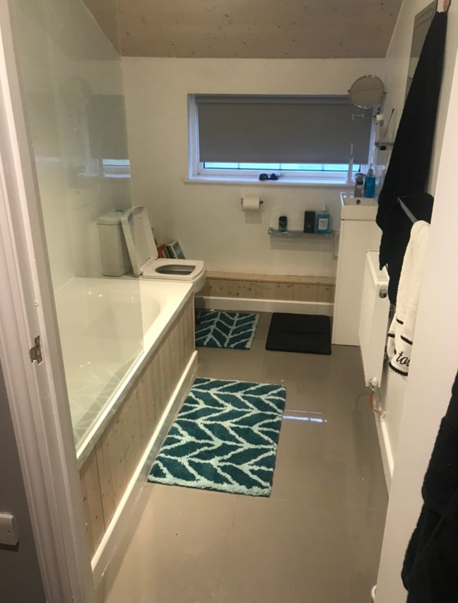 1 bed 1 bathroom - house  Main Photo