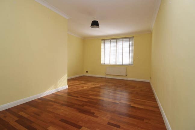 Brighton Seafront Room-Spacious Flat with Sea View Main Photo