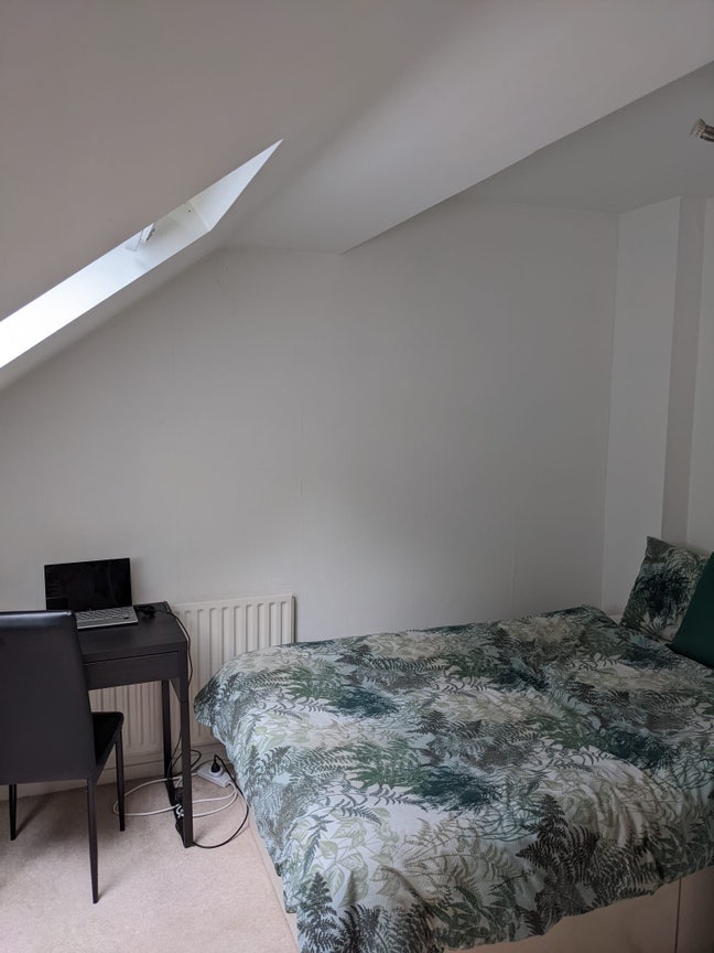 Young Professional House Share Main Photo