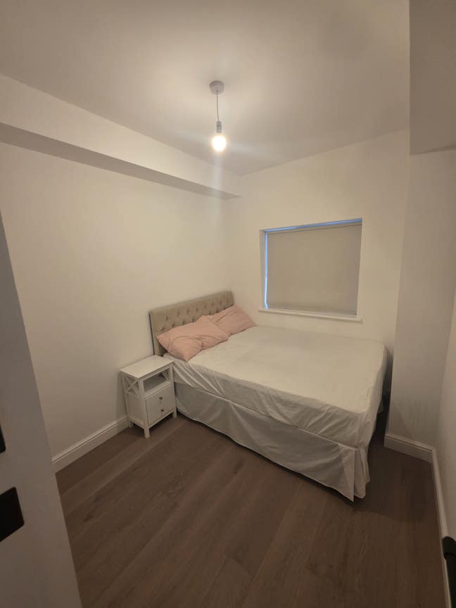 Double Room for Women preferred – Romford Main Photo