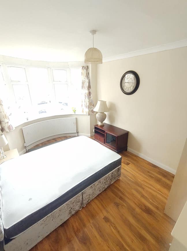 Double bedroom in Longbridge  Main Photo