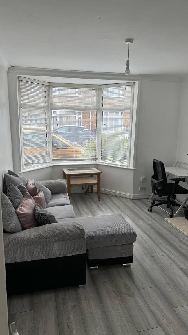 Spacious Fully Furnished Studio Room Available Main Photo