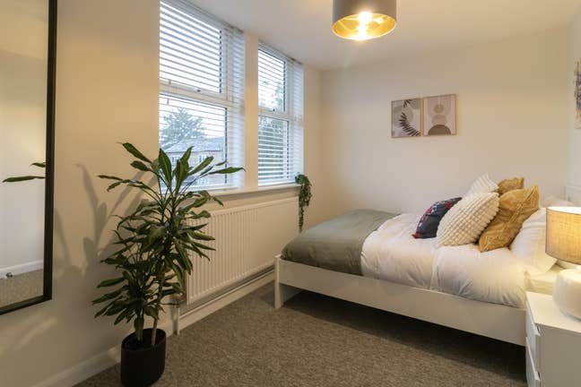 🏡Newly Renovated Home – Bills Included! Main Photo