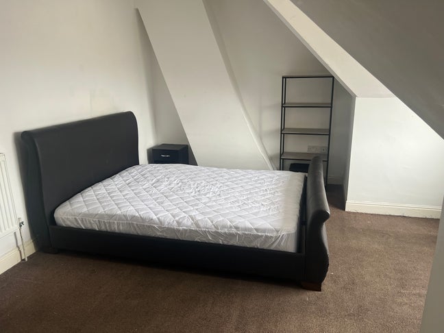 Double Room to rent Grosvenor road  Main Photo