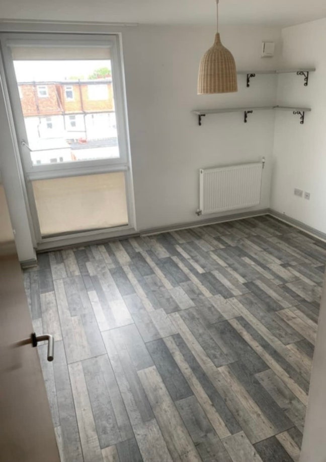 1 large en-suite room Main Photo