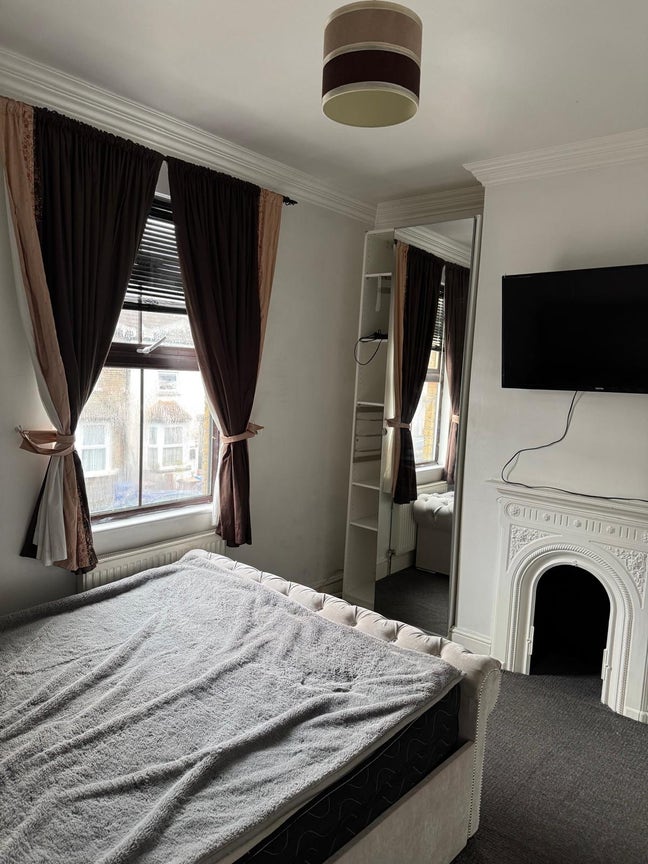 Double Room For Rent  Main Photo