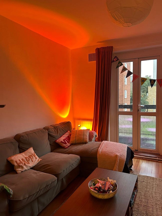 Spare room in Stockwell Main Photo