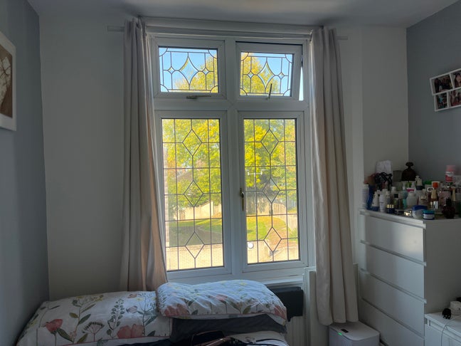 Single bedroom in a quiet family house Main Photo