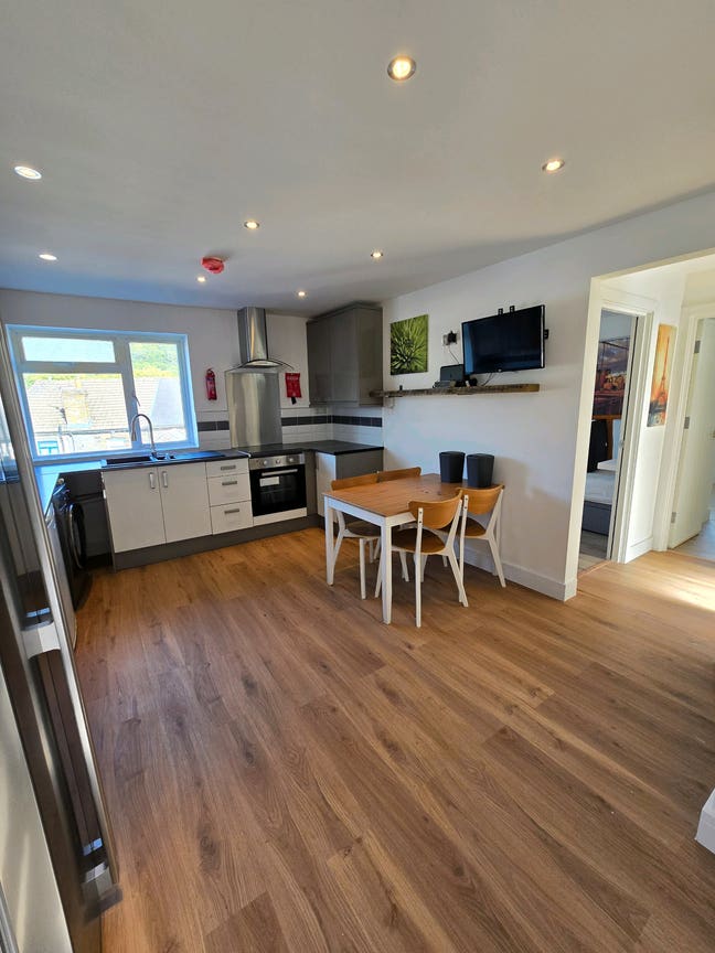 Beautiful double bedroom in new house  Main Photo