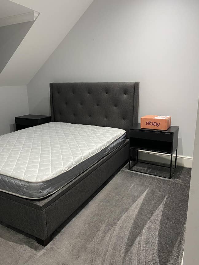 Modern double room next to Belvedere station! Main Photo