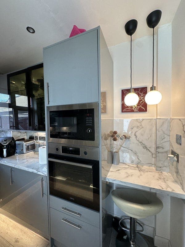 Beautiful spacious airy double room in Hendon Main Photo