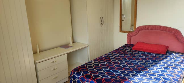  Spacious  Furnished  Room  (Female  Preferred)  –  Ickenham
 Main Photo