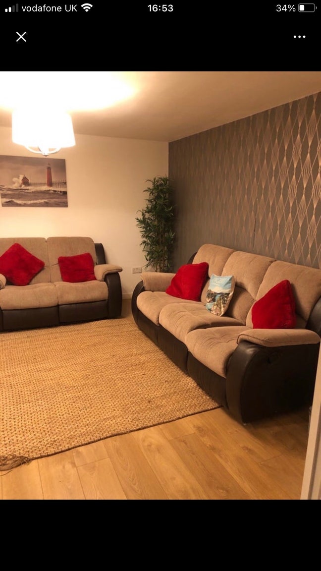 2 Double rooms and a single bedroom for rent. Main Photo