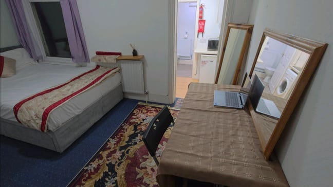 One bedroom/Studio flat in Romford -All bills incl Main Photo