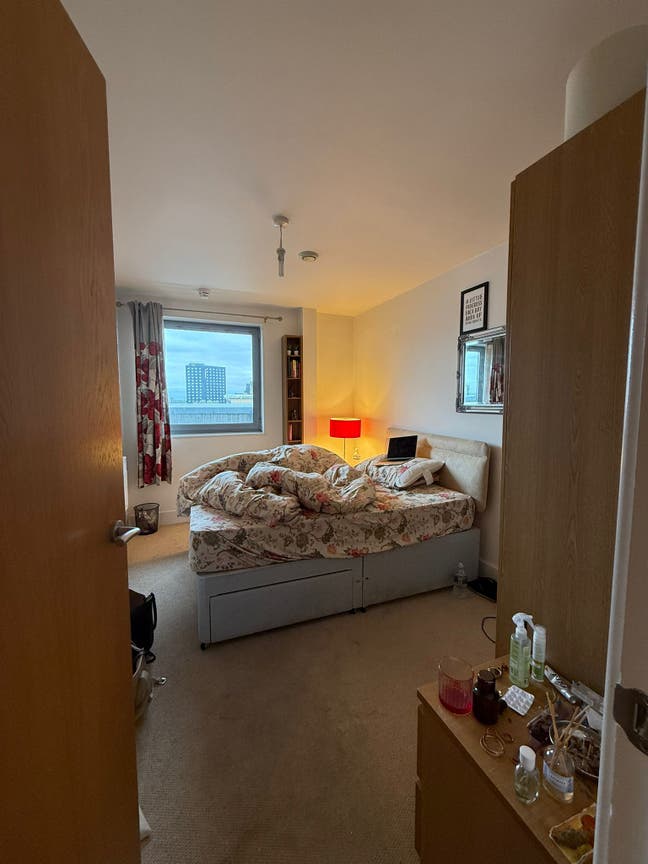 Double Bedroom - Cardiff City Centre  Main Photo