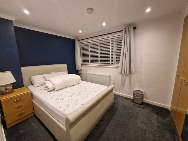 A spacious, fully furnished 4-rooms, home office Main Photo