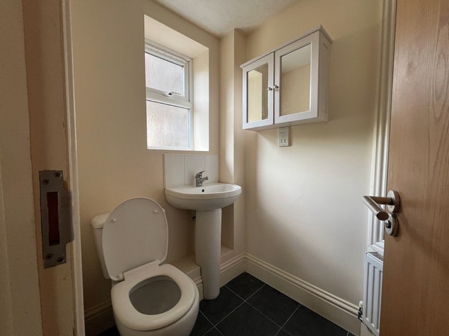 Entire flat for rent  Main Photo