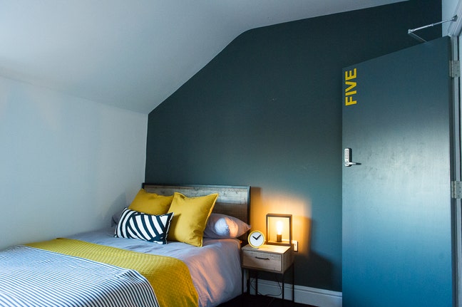 Modern Ensuite Room with Coffee Station  Main Photo
