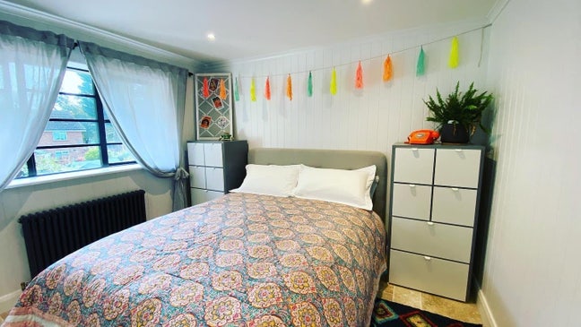 Cheerful Room Available in Leafy Tilgate, Crawley Main Photo