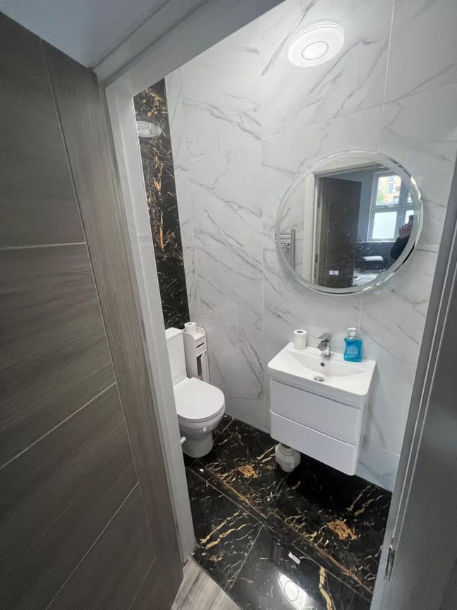 2BED & 2BATH Apartment Earlsfield/ Wimbledon Main Photo