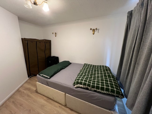 Double Room to Rent- 4 Bedroom House  Main Photo