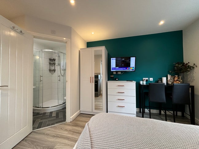 Self Contained Studio Apartment  Main Photo