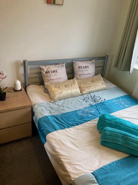 Amazing ensuite room in stunning house Main Photo