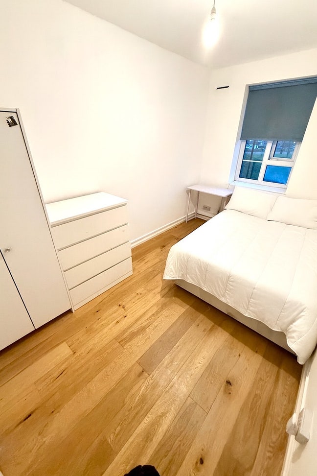 🌟 Spacious Single in Oval - All Bills Incl. Main Photo